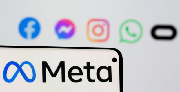 Logo de meta devant ceux de facebook, messenger, intagram, whatsapp et oculus