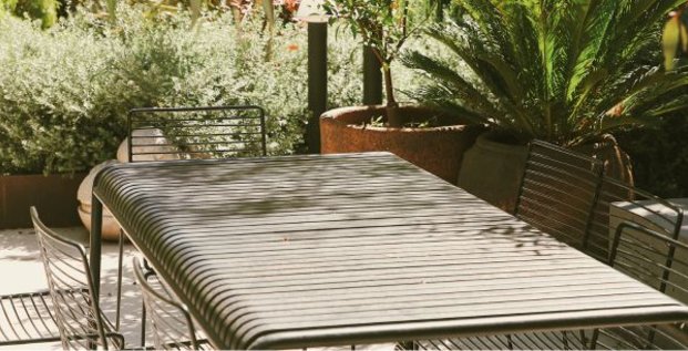 Soirées d’été : Top 3 des tables de jardin les plus design