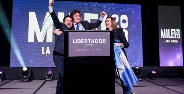 Le candidat argentin a la presidence de l'alliance la libertad avanza, javier milei a buenos aires, en argentine