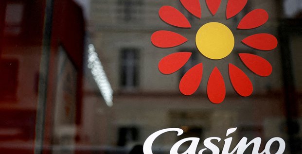 Le logo de casino devant un supermarche a nantes