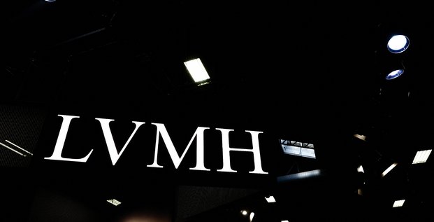 Le logo de lvmh au parc des expositions de la porte de versailles a paris