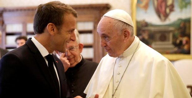 Rencontre exceptionnellement longue entre macron et le pape