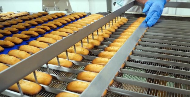 L'usine de 3.000 m2 de Mistral, installée à Semur-en-Auxois depuis 1974, produit autour de 1,2 million de boîtes de biscuits par an.