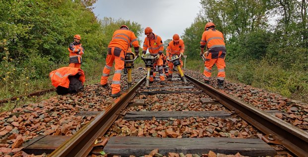 Chantier de maintenance SNCF Réseau sur la ligne Niort-Saintes
