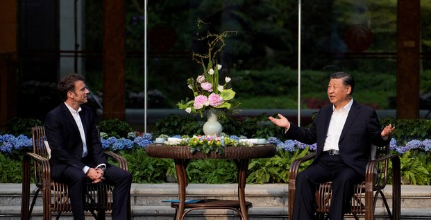 Photo du president francais, emmanuel macron avec son homologue chinois, xi jinping