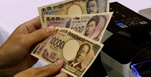 Des billets en yens japonais