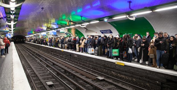 RATP, grève, métro, rames, service minimum, foule, passagers, bondé, station, Montparnasse, ligne 12, pénurie de conducteurs,