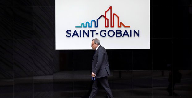 Le siege de saint-gobain dans le quartier d'affaires de la defense