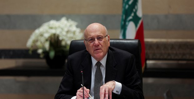 Le premier ministre du liban, najib mikati  najib mikati, lors d'une reunion de son cabinet au palais du gouvernement a beyrouth