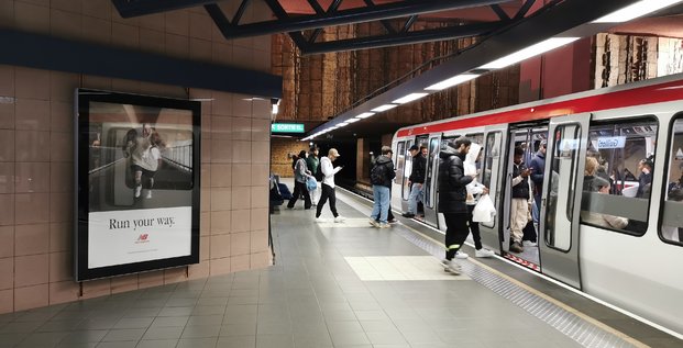 Publicité métro Lyon - avril 2024