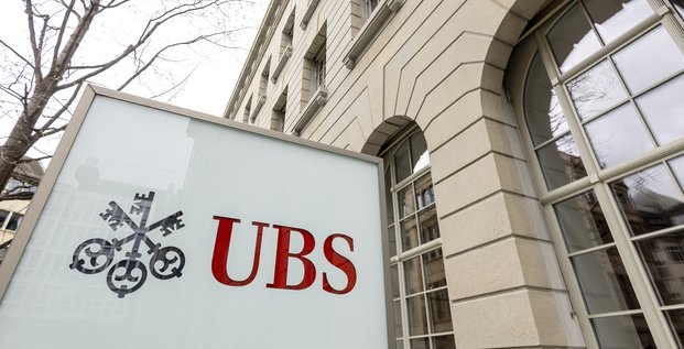 Le logo de la banque suisse ubs est visible a zurich