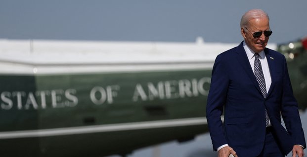 Le president americain joe biden embarque a bord d'air force one pour se rendre a new york depuis la base militaire d'andrews