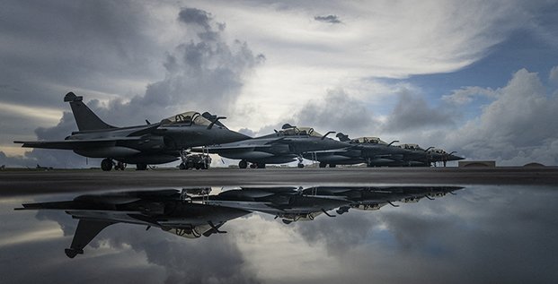 Des Rafale sur le tarmac de la base américaine de Guam, dans le Pacifique, lors de manœuvres conjointes en juillet 2023.