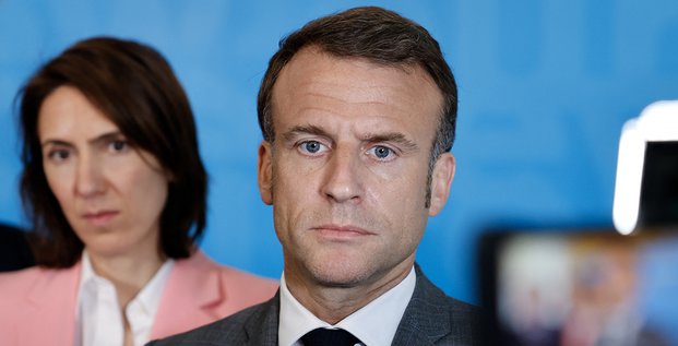 Emmanuel Macron et Valérie Hayer, à Bruxelles, le 17 avril.