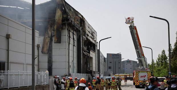 Usine de batteries Aricell après un incendie