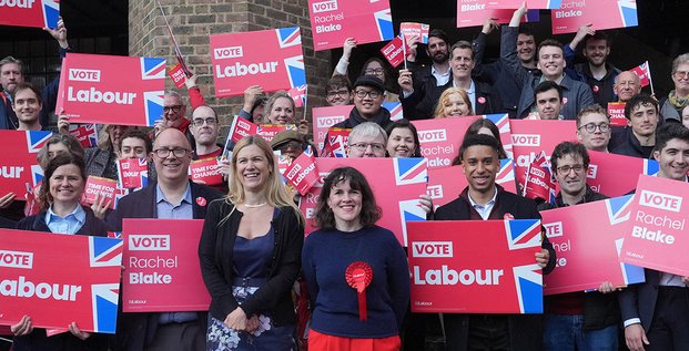 Rachel Blake (au centre), candidate dans la circonscription de Cités de Londres et Westminster, le 22 mai.