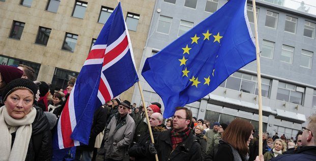 Islande manifestation pro-européenne du 15 mars 2015 pour protester contre le refus du gouvernement eurosceptique d'adhérer à l'Union