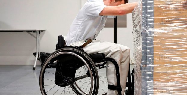 Le gouvernement renonce a une reforme sur l'epargne des handicapes