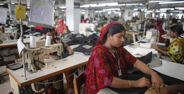 Les ouvriers de la confection textile au bangladesh toujours en danger