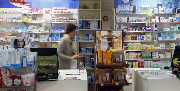 Une pharmacie avec des médicaments à Bordeaux, en septembre 2015
