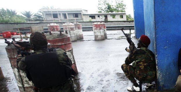 Côte d'ivoire armée combats militaires tirs coups de feu reporters de guerre abidjan bouaké