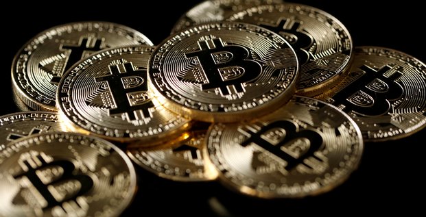 Le bitcoin chute, l'etau de la reglementation se resserre