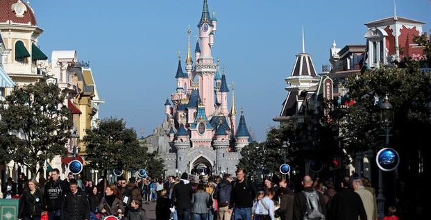 Disney: le benefice du 1er trimestre porte par les parcs a themes