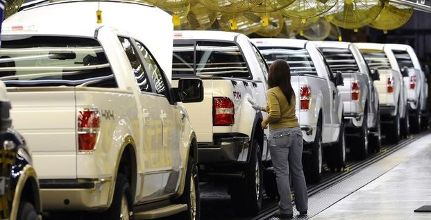 Usa: baisse des ventes des constructeurs automobiles en fevrier