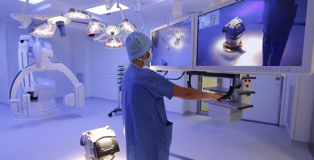 Médecine robot santé chirurgie