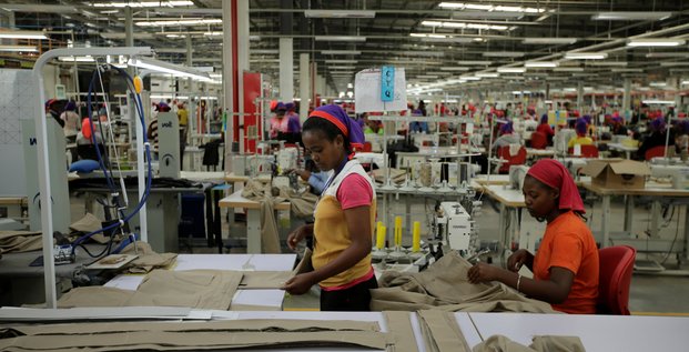 usine textile en Ethiopie fabrication industrie travailleuses travail emploi main d'oeuvre
