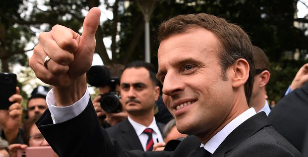 Macron fustige les elus au discours d'agitation