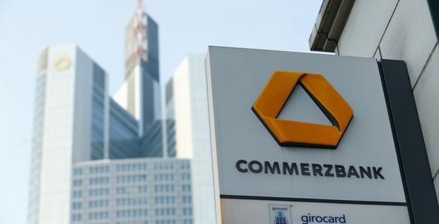 Commerzbank: baisse moindre que prevu des profits, le titre monte