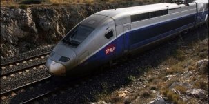 Passage le 10 novembre 2008  d'un TGV sur la ligne Perpignan Narbonne touchée par des actes de sabotage