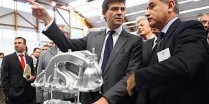 Arnaud Montebourg, ministre du Redressement productif, visite la Mecanic Vallée à Figeac