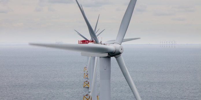 Énergies renouvelables : les options pour une construction durable - Énergie éolienne : éoliennes domestiques et éoliennes en mer