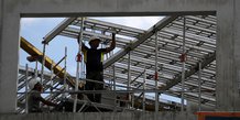 La construction de logements toujours orientee a la baisse