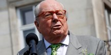 Jean-marie le pen hospitalise a paris pour un avc mineur, dit son conseiller