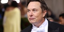Elon musk veut mettre fin a l'accord imposant a tesla de superviser ses tweets