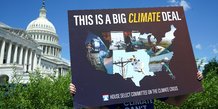 Etats-unis: la chambre des representants adopte le plan a 430 milliards de dollars pour la sante et le climat