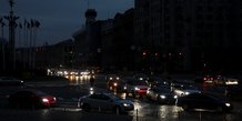 Photo d'archives du centre-ville de kyiv sans electricite apres des attaques de missiles russes en ukraine
