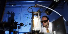 Décontamination du tritium au laser