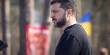 Le president ukrainien volodymyr zelenskyi dans la region de kiev, en ukraine