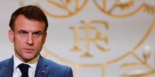 Le president francais emmanuel macron a l'elysee a paris