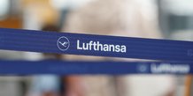 Photo d'archives: le logo de lufthansa est visible a l'aeroport de munich