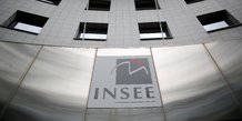 Le logo de l'insee sur un immeuble de bureaux a nantes