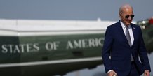 Le president americain joe biden embarque a bord d'air force one pour se rendre a new york depuis la base militaire d'andrews