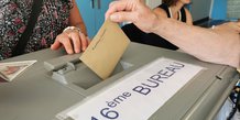 Bulletin de vote en 2022 législatives à Cherbourg (Manche)