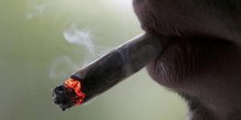 tabac, cigarettiers, lobby, santé publique, maladies respiratoires, cancer du poumon, paquet neutre, taux de nicotine, goudron, monoxyde de carbone,